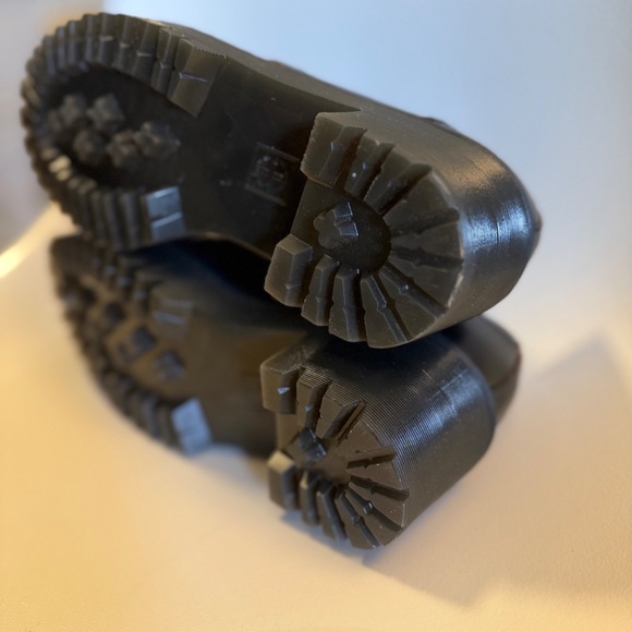 Dr. Martens Leona Lo Dress Shoes Size US5/UK3/EU36 fits like US 6 - Picture 6 of 7